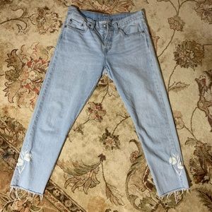 Levi’s 501 Tapered light wash straight cut jeans